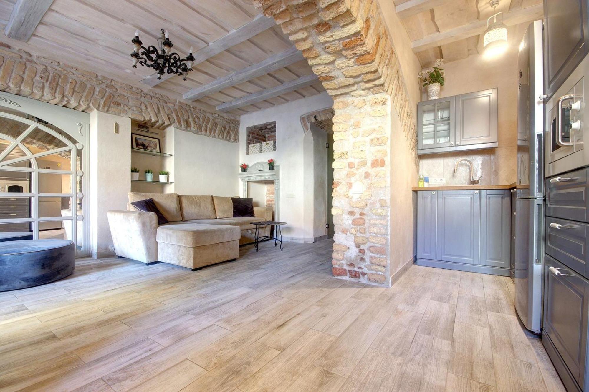 Historical Apartments X Free Parking Self Check In 24X7 By H&H Vilnius Exterior photo